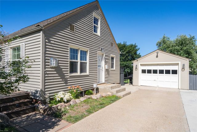 313 SW Logan Street, Ankeny, IA 50023