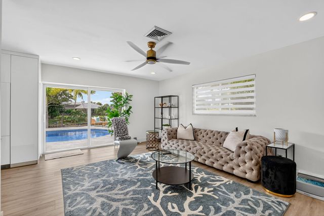 891 SW Hickory Terrace, Boca Raton, FL 33486