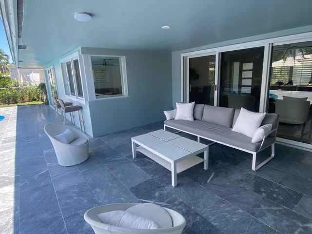 891 SW Hickory Terrace, Boca Raton, FL 33486