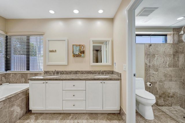 9355 NW 18th Drive, Plantation, FL 33322