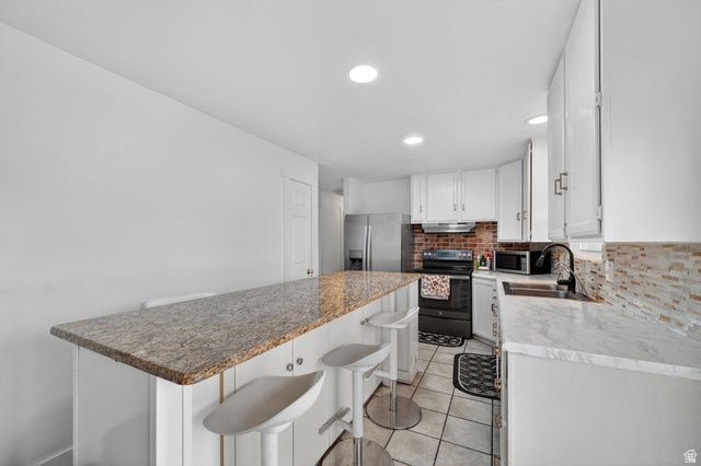 4325 S WILDROSE DR, West Valley City, UT 84120
