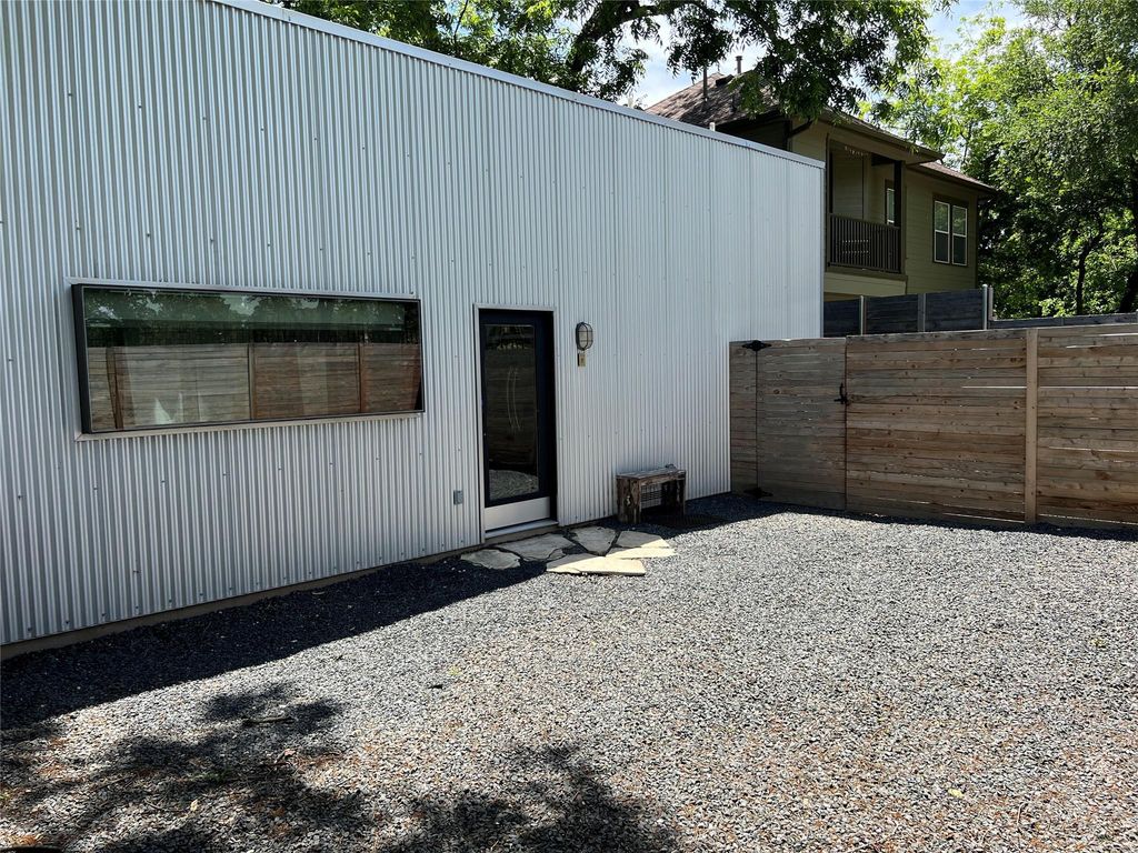 1314 Bob Harrison St ST B, Austin, TX 78702