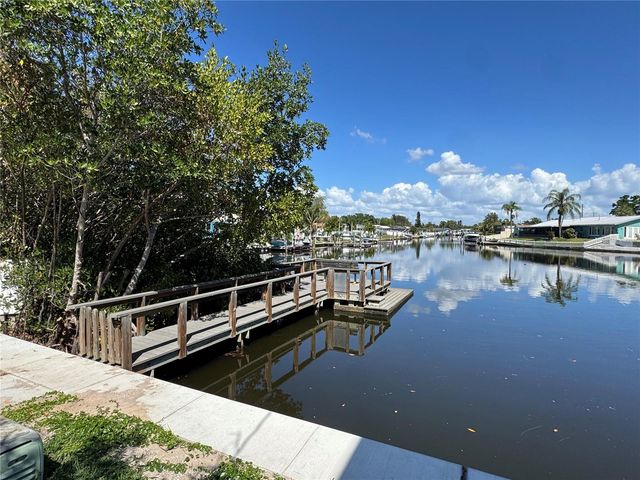 350 79TH AVENUE N 330, St Petersburg, FL 33702