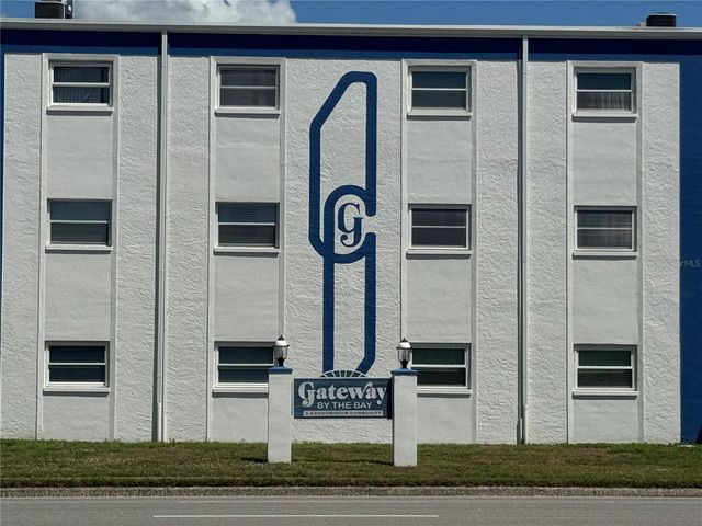 350 79TH AVENUE N 330, St Petersburg, FL 33702