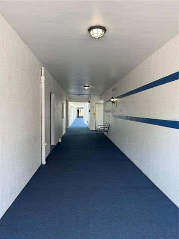 350 79TH AVENUE N 330, St Petersburg, FL 33702