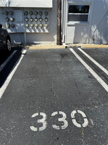 350 79TH AVENUE N 330, St Petersburg, FL 33702