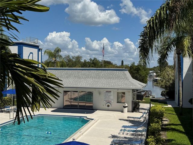 350 79TH AVENUE N 330, St Petersburg, FL 33702