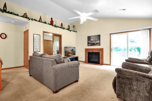 6817 Riding Trail Drive, Canal Winchester, OH 43110