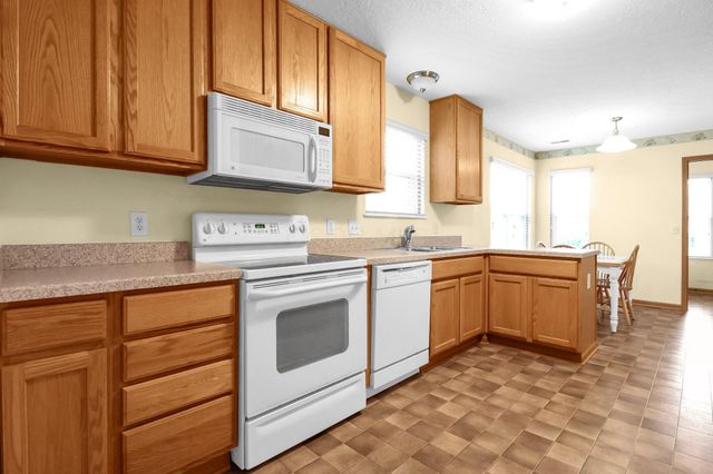 6817 Riding Trail Drive, Canal Winchester, OH 43110