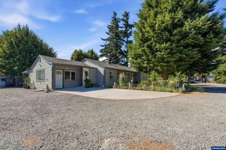 1270 E Jefferson St, Stayton, OR 97383