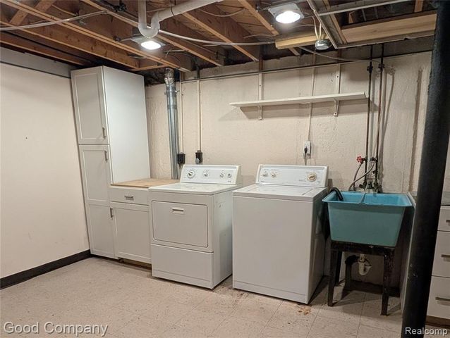 26608 Masch Drive, Warren, MI 48091