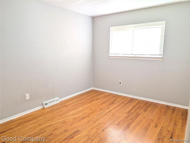 26608 Masch Drive, Warren, MI 48091
