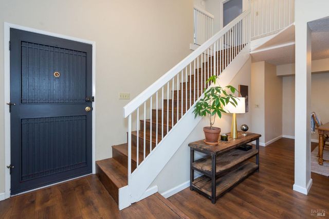 2300 Avenida De Las Brisas St, Santa Rosa, CA 95405