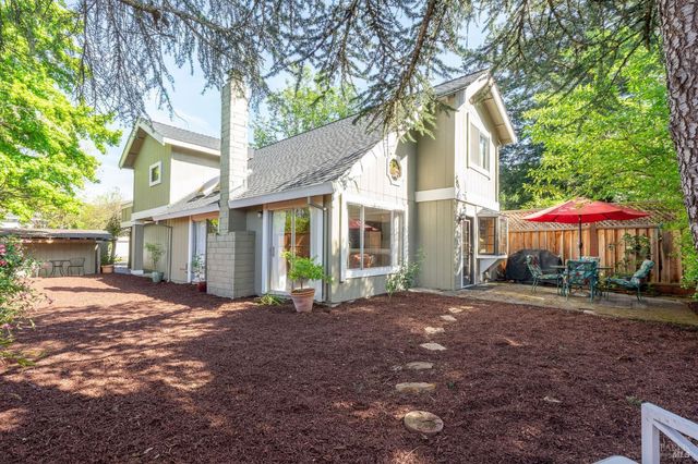 2300 Avenida De Las Brisas St, Santa Rosa, CA 95405