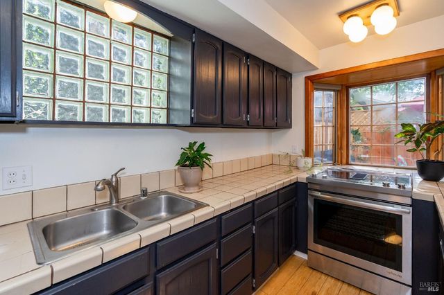 2300 Avenida De Las Brisas St, Santa Rosa, CA 95405