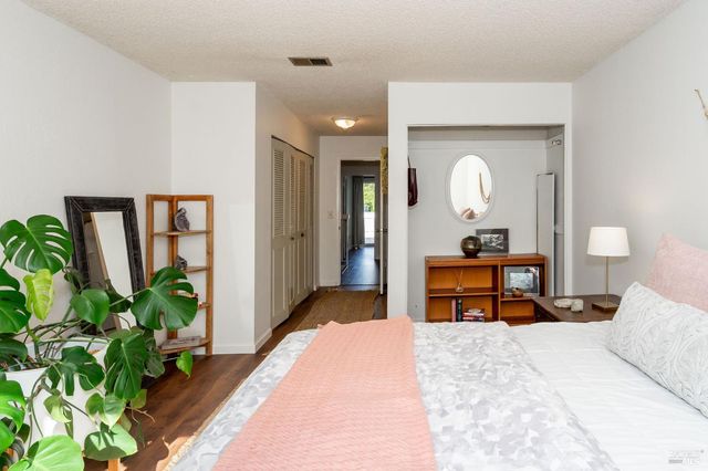 2300 Avenida De Las Brisas St, Santa Rosa, CA 95405