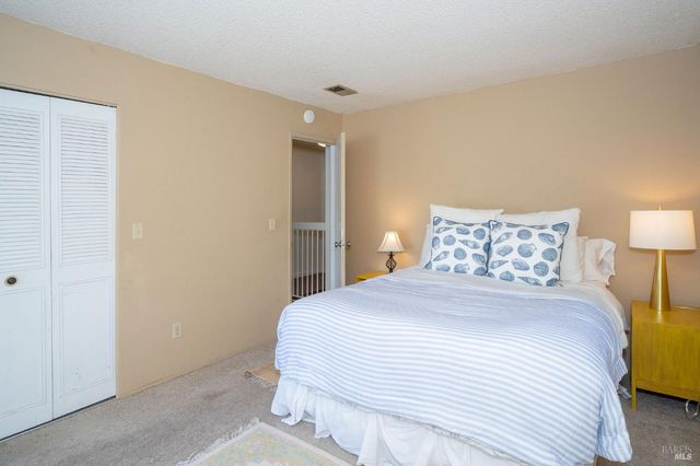 2300 Avenida De Las Brisas St, Santa Rosa, CA 95405