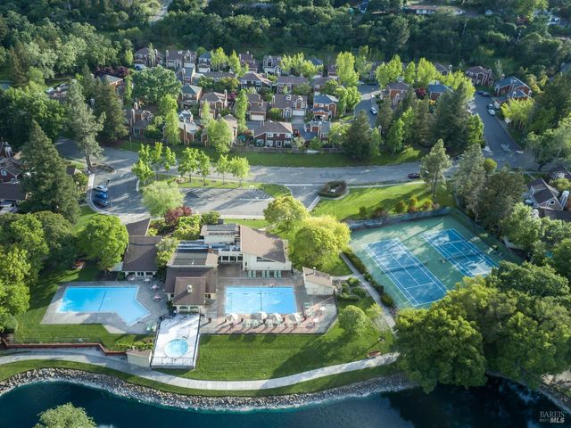 2300 Avenida De Las Brisas St, Santa Rosa, CA 95405