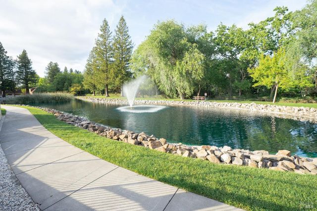 2300 Avenida De Las Brisas St, Santa Rosa, CA 95405