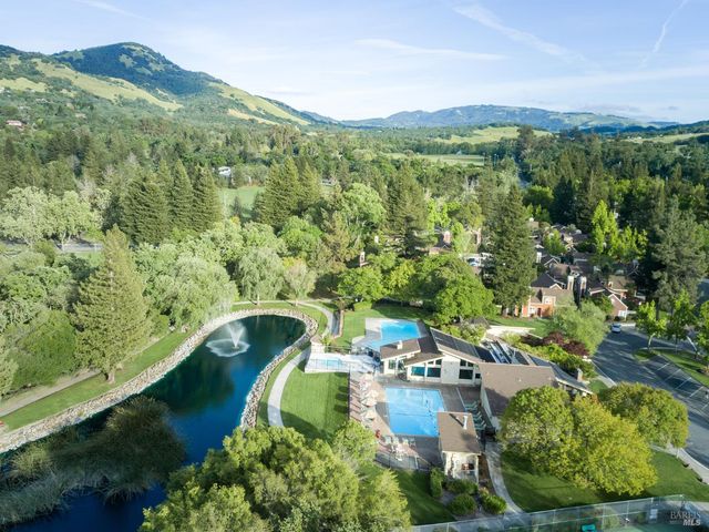 2300 Avenida De Las Brisas St, Santa Rosa, CA 95405