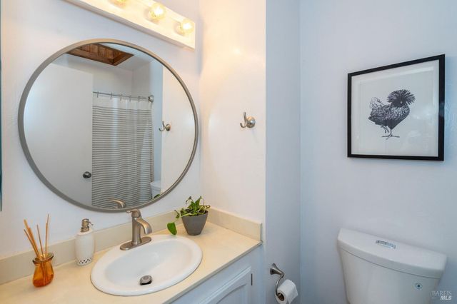 2300 Avenida De Las Brisas St, Santa Rosa, CA 95405