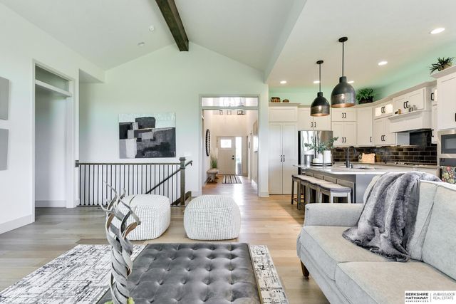 21725 G Street, Elkhorn, NE 68022