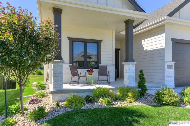 21725 G Street, Elkhorn, NE 68022