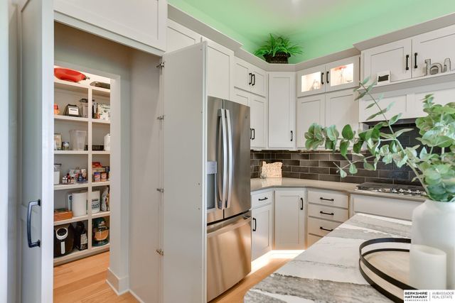 21725 G Street, Elkhorn, NE 68022