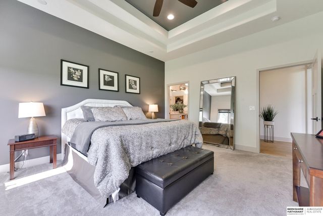 21725 G Street, Elkhorn, NE 68022