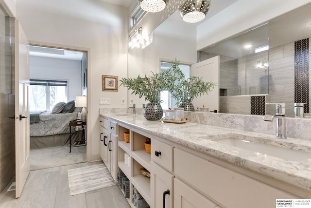 21725 G Street, Elkhorn, NE 68022