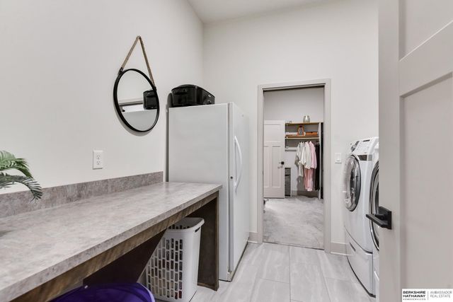 21725 G Street, Elkhorn, NE 68022