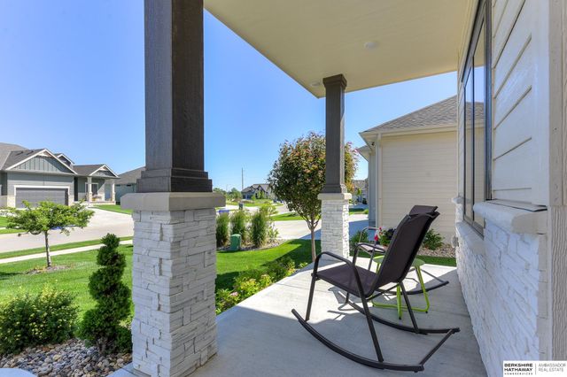 21725 G Street, Elkhorn, NE 68022