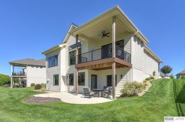 21725 G Street, Elkhorn, NE 68022