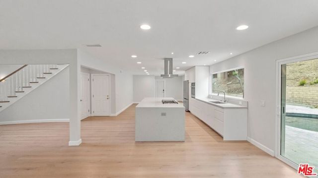 22540 Margarita Drive, Woodland Hills, CA 91364