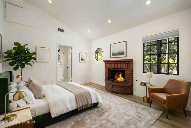 125 Bath Street B2, Santa Barbara, CA 93101