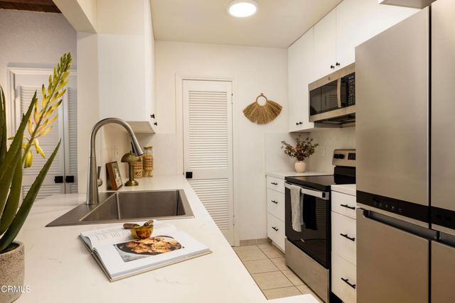 125 Bath Street B2, Santa Barbara, CA 93101