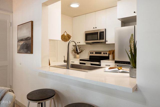 125 Bath Street B2, Santa Barbara, CA 93101