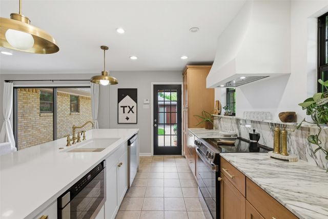 717 Ridgedale Drive, Richardson, TX 75080