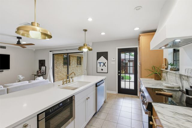 717 Ridgedale Drive, Richardson, TX 75080