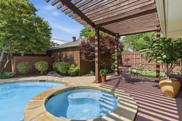 717 Ridgedale Drive, Richardson, TX 75080