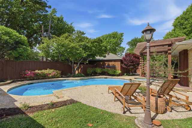 717 Ridgedale Drive, Richardson, TX 75080