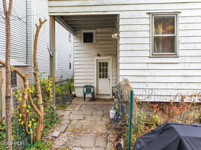 85 S Pine Avenue, Albany, NY 12208