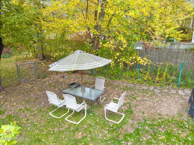 85 S Pine Avenue, Albany, NY 12208