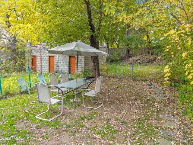 85 S Pine Avenue, Albany, NY 12208