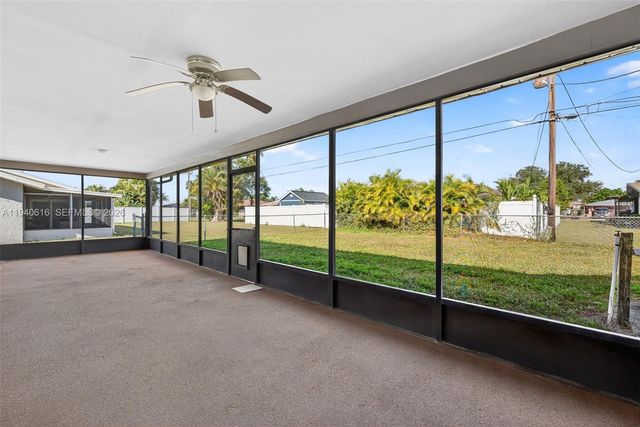 1425 SE 25 LN, Cape Coral, FL 33904