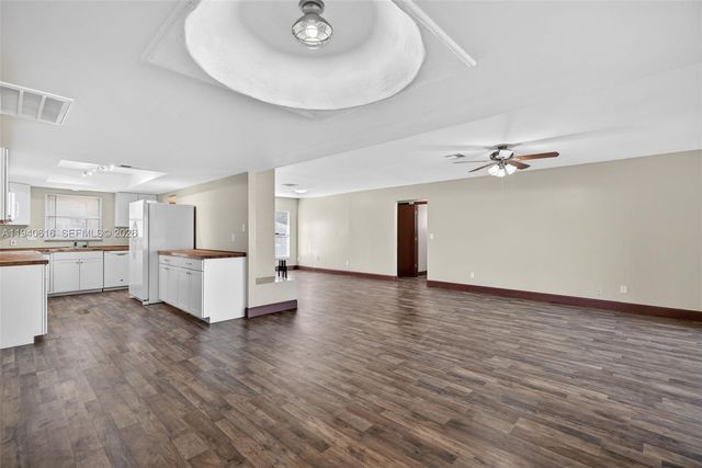 1425 SE 25 LN, Cape Coral, FL 33904