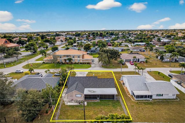 1425 SE 25 LN, Cape Coral, FL 33904