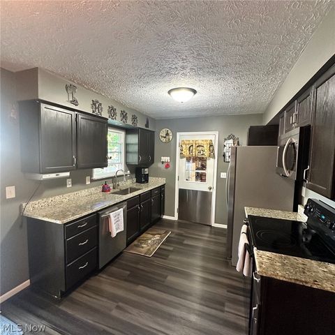 693 Hollywood Avenue, Sheffield, OH 44054