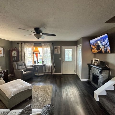 693 Hollywood Avenue, Sheffield, OH 44054