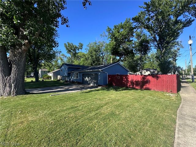 693 Hollywood Avenue, Sheffield, OH 44054